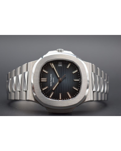 Patek Philippe Nautilus - Blue Dial - 26-330SC New Caliber - like New - EU - Fullset - 01/2020, Patek Philippe, Patek Philippe N