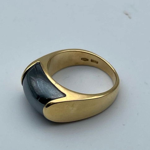 Bvlgari, bague Tronchetto en or jaune 18K.