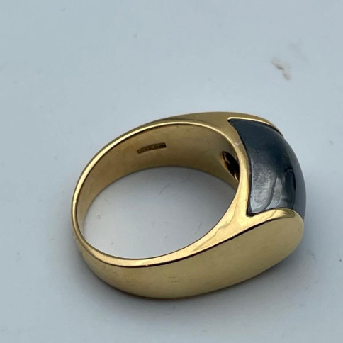 Bvlgari, bague Tronchetto en or jaune 18K.