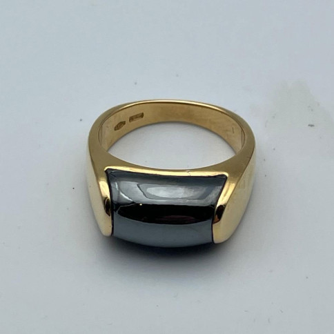 Bvlgari, bague Tronchetto en or jaune 18K.