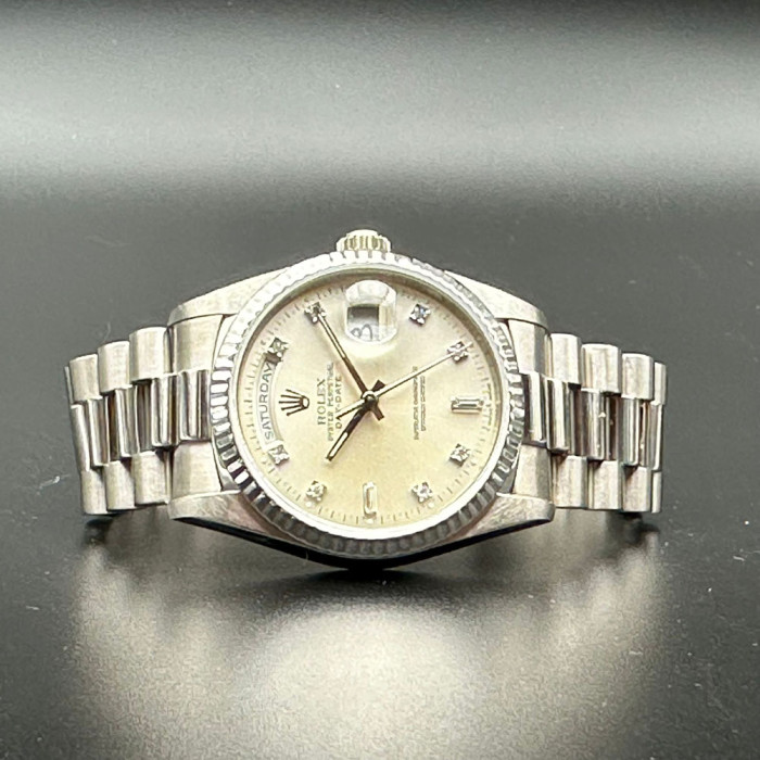 Rolex Day-date Ref 18239 Cadran Argent Index Diamants avec papier 1990