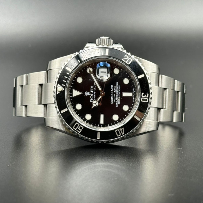 Rolex Submariner Date Ref 116610 boite et carte 2011