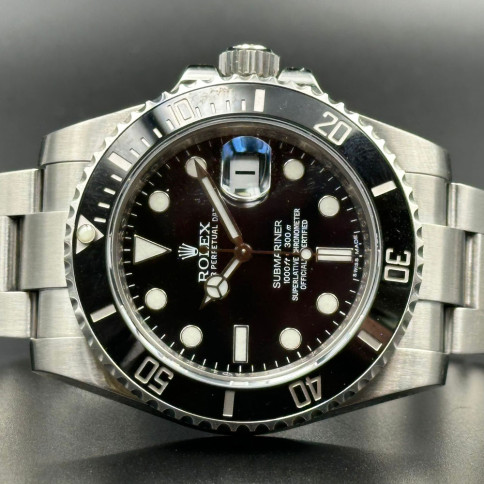 Rolex Submariner Date Ref 116610 boite et carte 2011