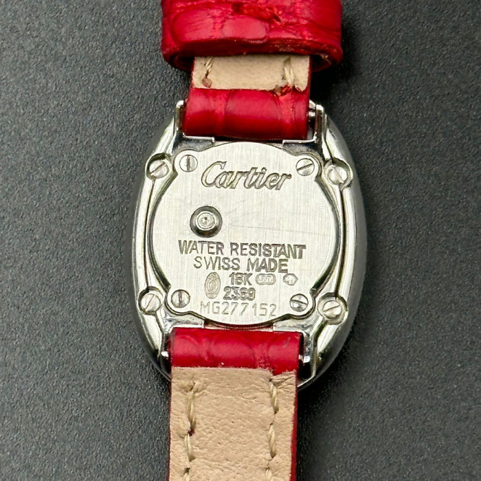 Cartier Mini Baignoire Ref 2369 quartz or blanc 18 carats bracelet rouge
