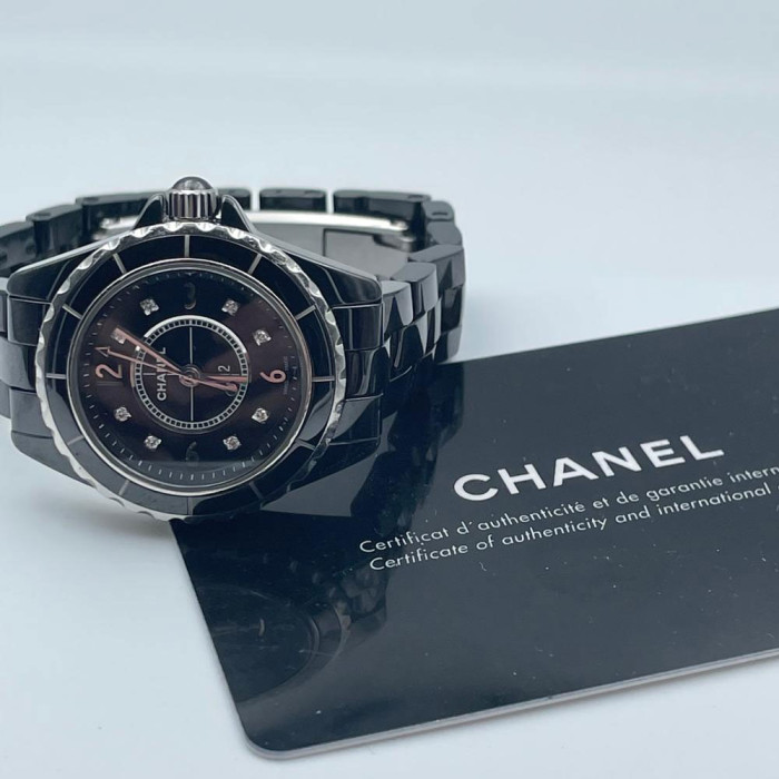 Chanel J12 Céramic Ref H2569 with card 2011