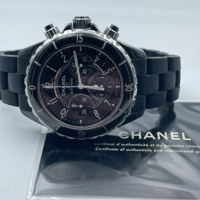 Chanel J12 Céramic Ref H0939 with card 2004