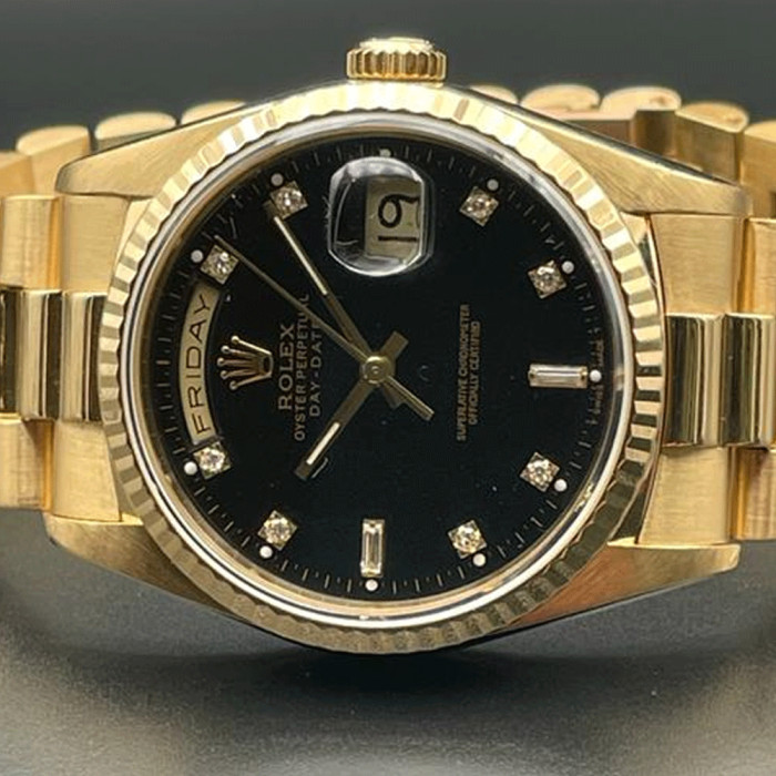 Rolex Day-date Ref 18238 cadran noir index diamants boite et papier 1989