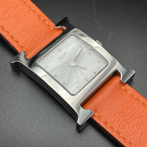 Hermès Heure H mini modèle Ref HH1.210 cadran silver 21mm