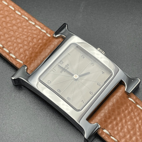 Hermès Heure H mini modèle Ref HH1.210 cadran silver 21mm