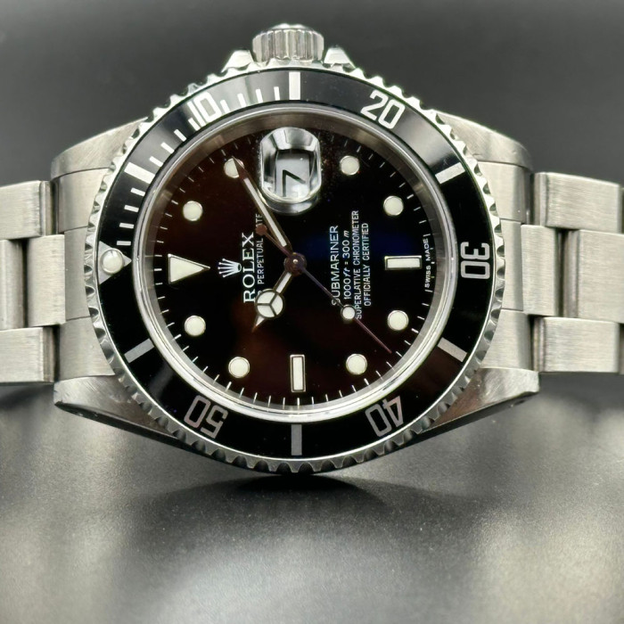 Rolex Submariner Date Ref 16610 full set 1997