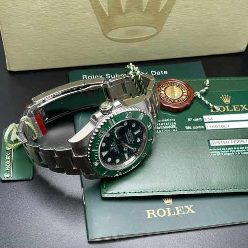 Rolex Submariner Date "HULK" Ref 116610LV NOS Full Stickers Full Set 2011