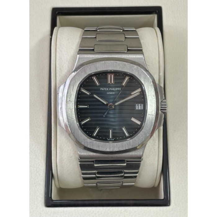 Patek Philippe Nautilus Réf 5711, Patek Philippe, 




Patek Philippe Nautilus Ref. 5711/1A-001   Poinçon de Genève.





